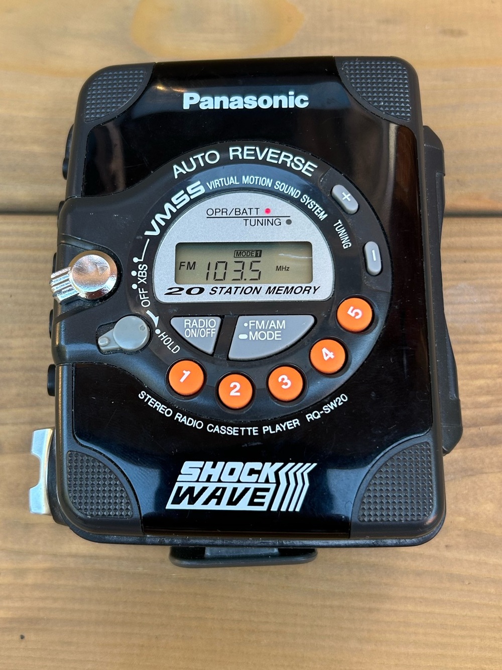 Vintage Panasonic Walkman (TAPE NOT WORKING) Only radio works.